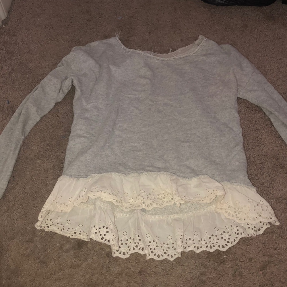 Cute and light sweater